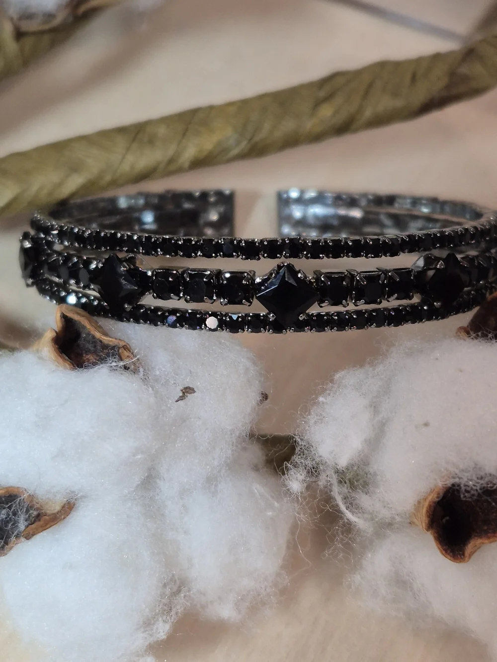 🖤🖤NEW🖤🖤 BEAUTIFUL!! Three Row BLACK CZ Open Cuff Elastic Bracelet